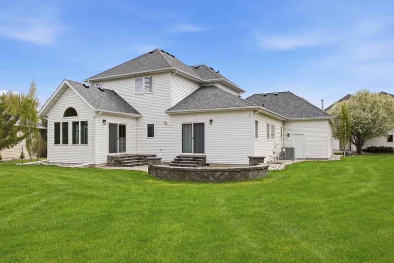 274 44th Ave S, Moorhead, MN 56560