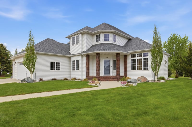 274 44th Ave S, Moorhead, MN 56560
