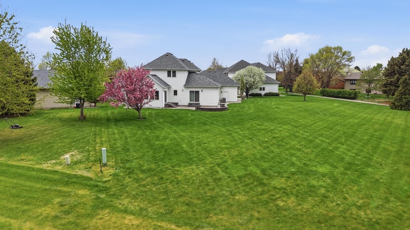 274 44th Ave S, Moorhead, MN 56560