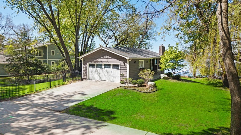 1340 Rest Point Ln, Orono, MN 55364