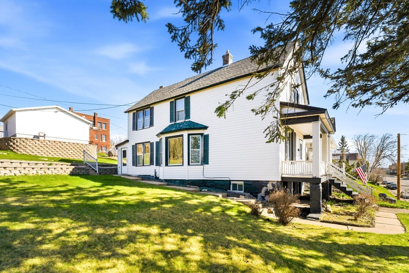5 W 7th St, Duluth, MN 55806