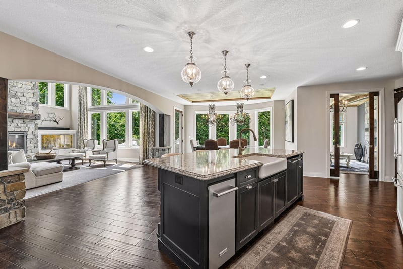 9690 Sky Ln, Eden Prairie, MN 55347