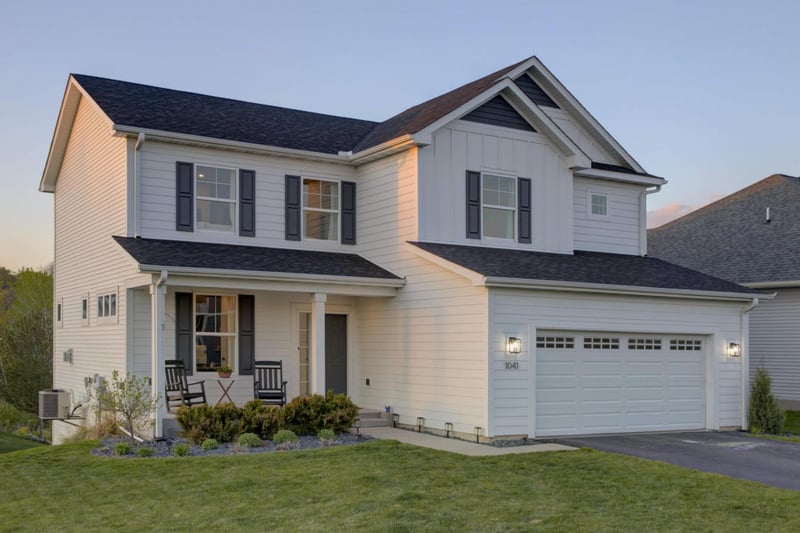 1041 Oakwood Rd, Newport, MN 55055