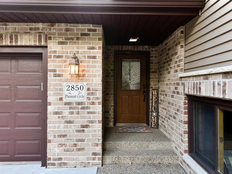 2850 Pheasant Cir, Mound, MN 55364