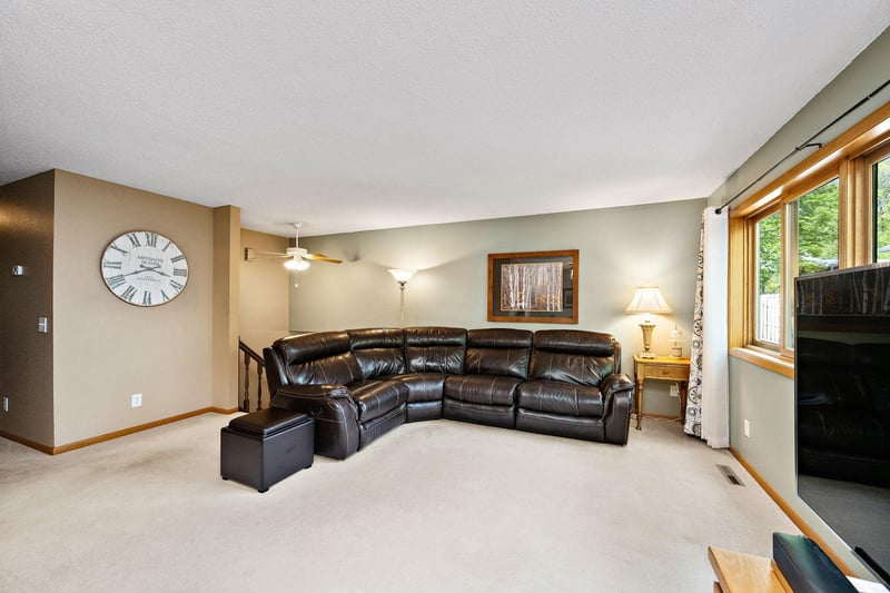 2850 Pheasant Cir, Mound, MN 55364