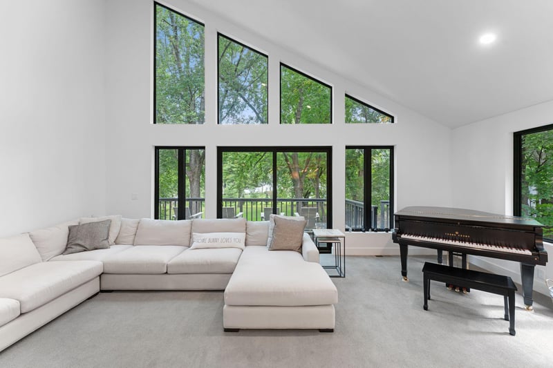 3 Crescent St, Minnetonka Beach, MN 55391