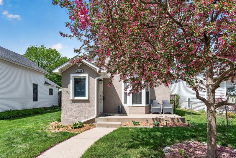 2828 17th Ave S, Minneapolis, MN 55407