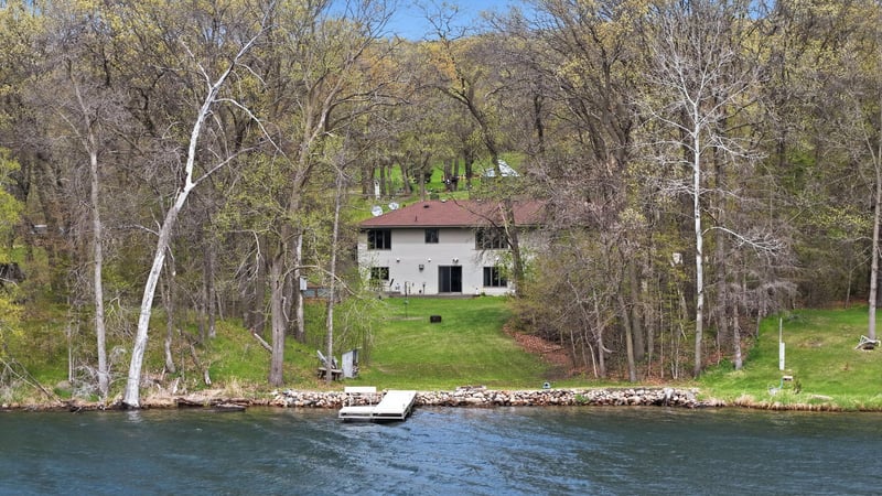 11825 Bluegill Dr, Sauk Centre, MN 56378