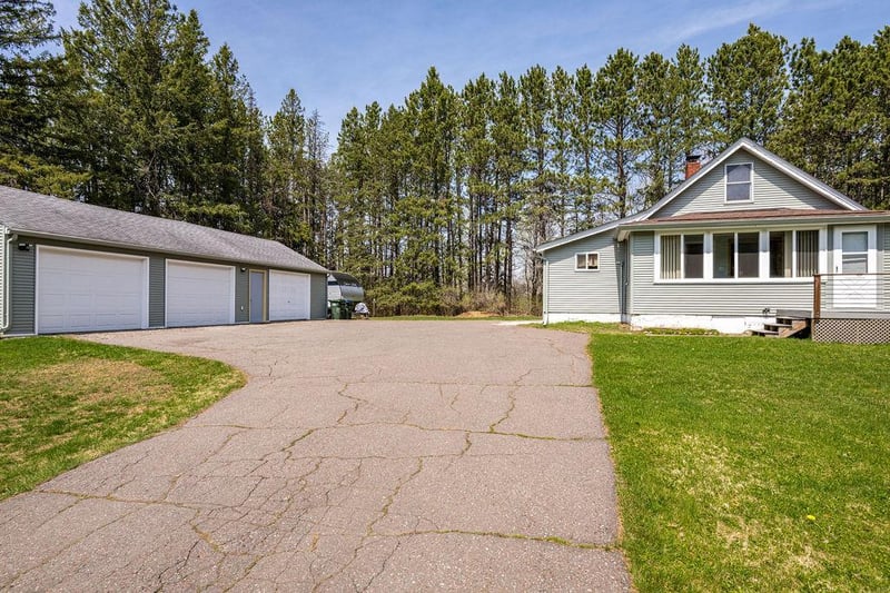 7 North Cloquet Rd, Esko, MN 55733
