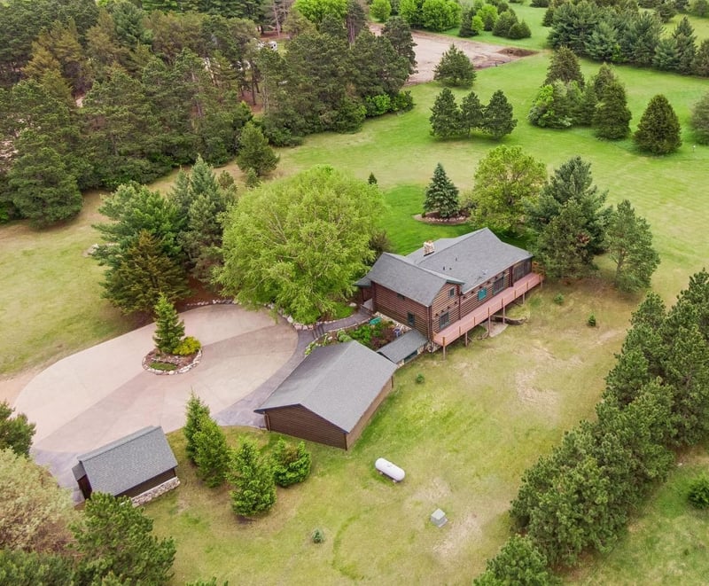 7275 W 190th St, Jordan, MN 55352