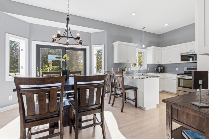 8375 Narcissus St, Victoria, MN 55386