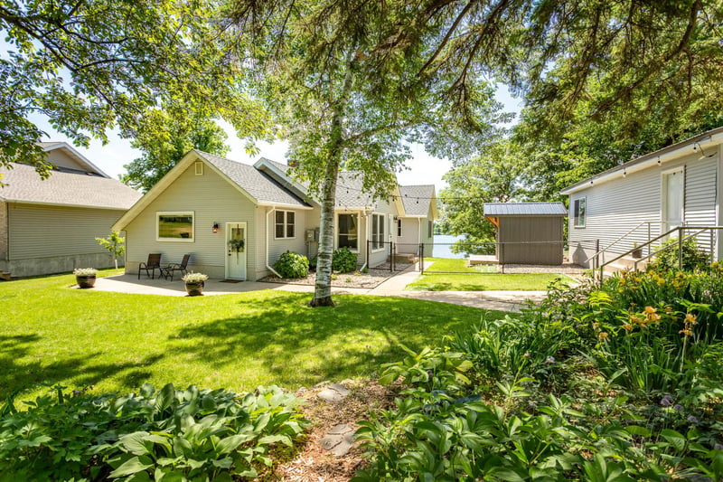 524 E Lake Cowdry Rd NW, Alexandria, MN 56308