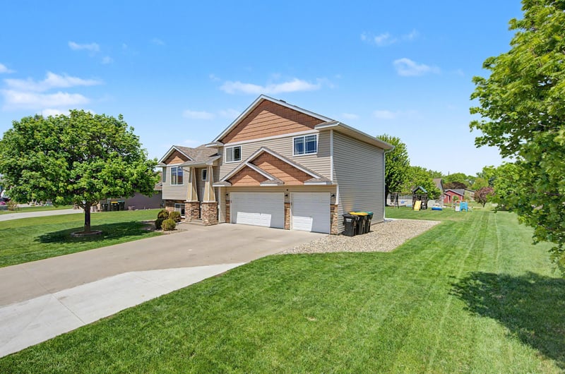 401 10th St SE, Freeport, MN 56331
