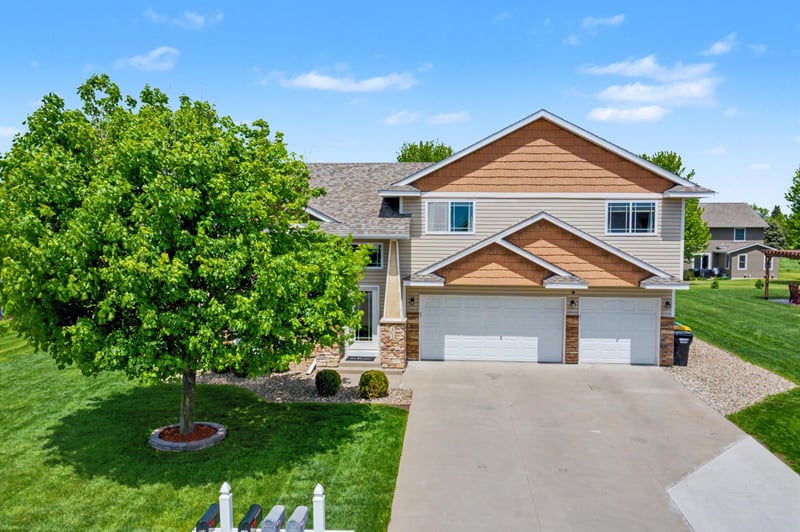 401 10th St SE, Freeport, MN 56331