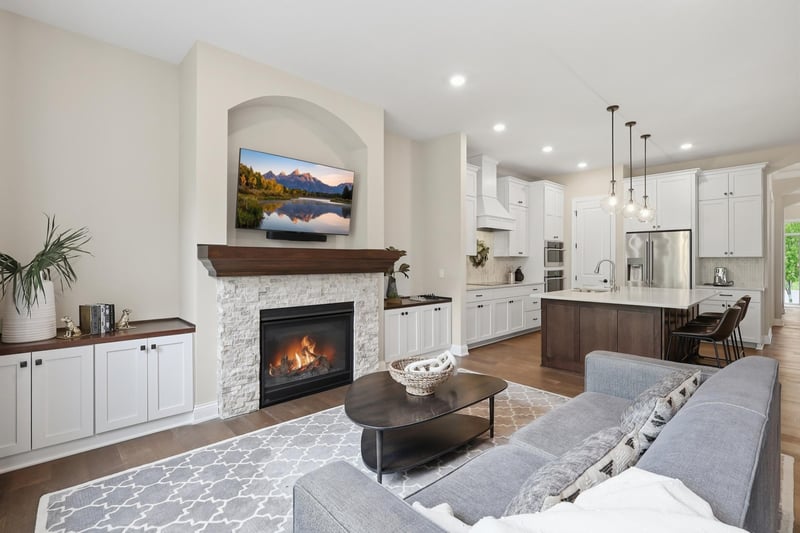 16383 Glory Ln, Eden Prairie, MN 55344