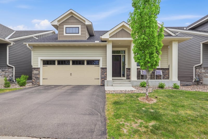 16383 Glory Ln, Eden Prairie, MN 55344