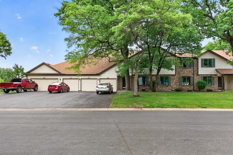 2638 Lake Court Dr #30, Mounds View, MN 55112