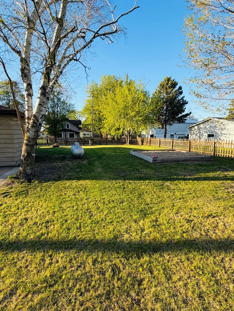430 Western St, New Munich, MN 56356