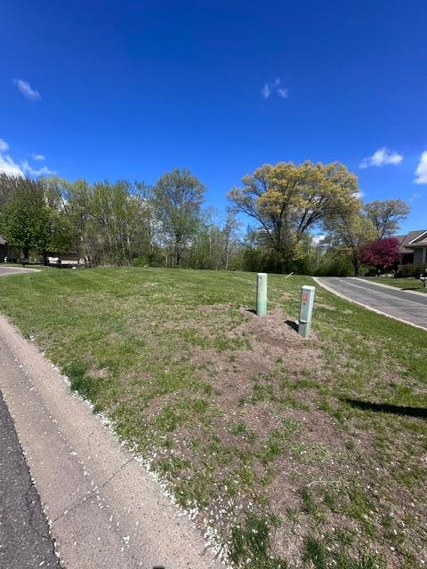 25 Pine Rd, North Oaks, MN 55127