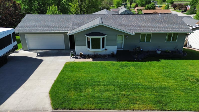 474 Sunnyview Dr, Rollingstone, MN 55969