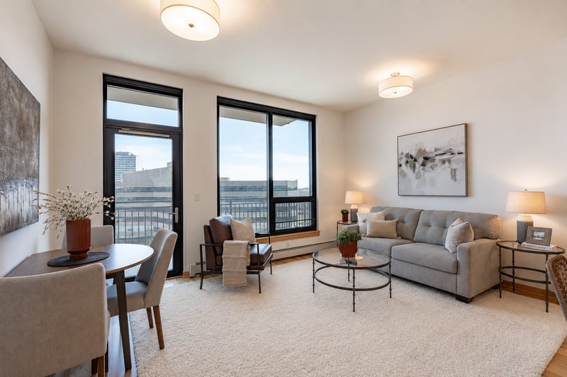 1240 S 2nd St #709, Minneapolis, MN 55415