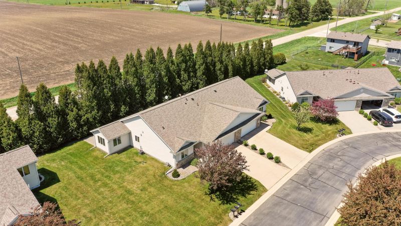 612 15 1/2 Ave NW, Kasson, MN 55944