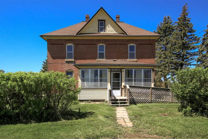 17242 Garden Ave, Lester Prairie, MN 55354