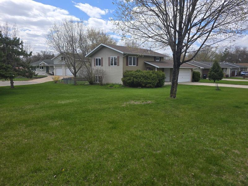 1333 Lori Ave, Detroit Lakes, MN 56501
