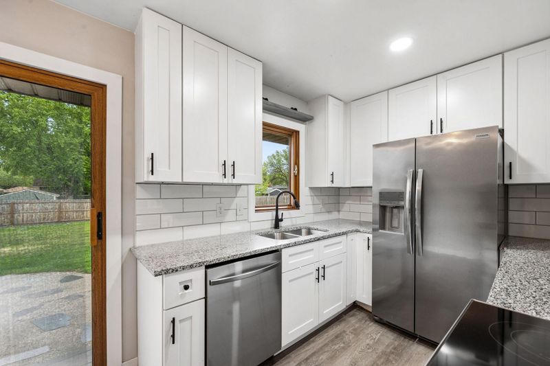 321 109th Ave NW, Coon Rapids, MN 55448