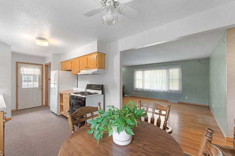 5812 Boone Ave N, New Hope, MN 55428