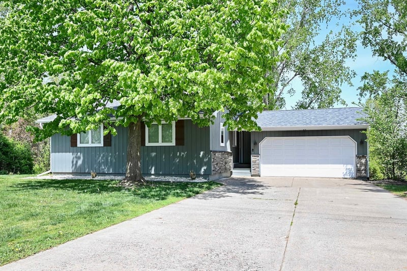 208 Alpine Rg, Wabasha, MN 55981