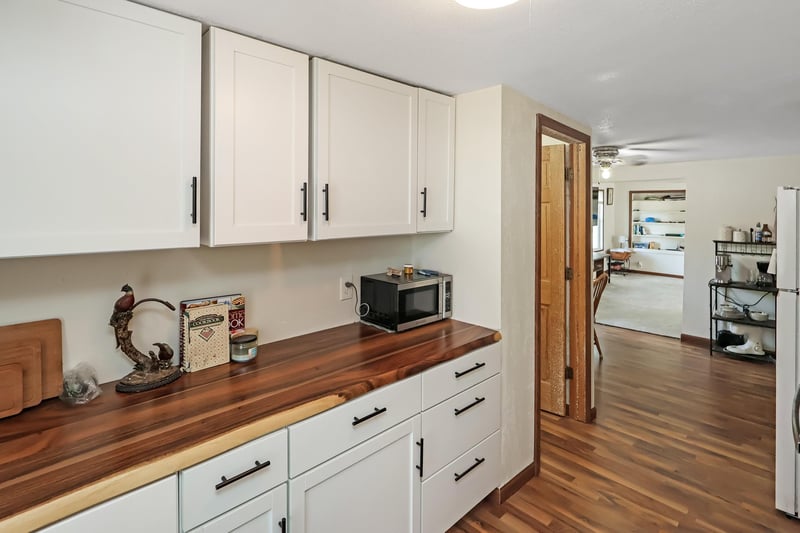 205 S Cedar St, Royalton, MN 56373