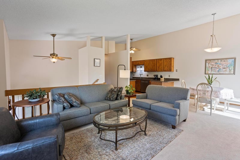 12900 45th Ave N, Plymouth, MN 55442