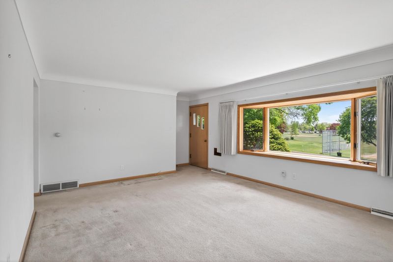 625 Jefferson St, Anoka, MN 55303