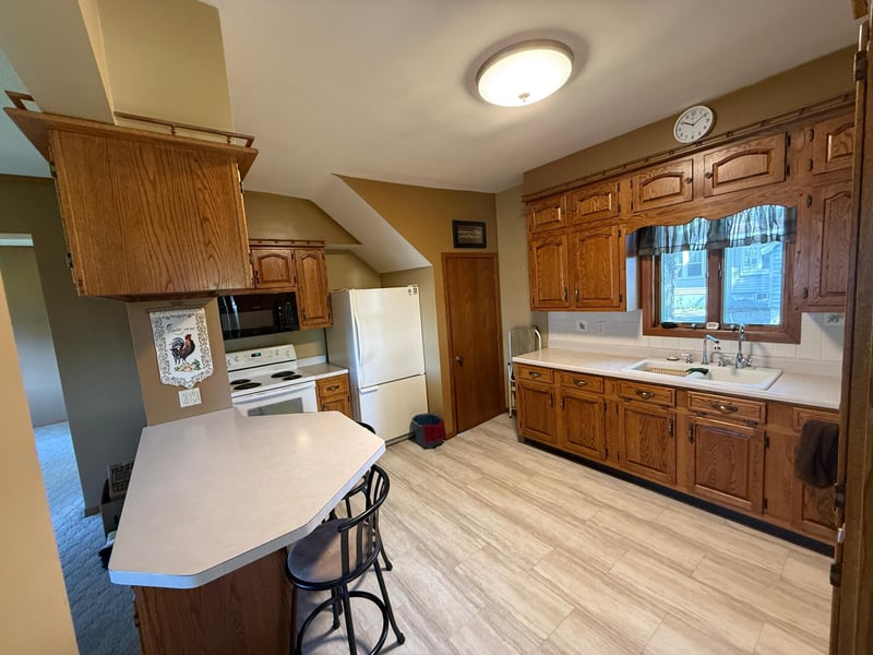 209 S Spring Ave, Springfield, MN 56087