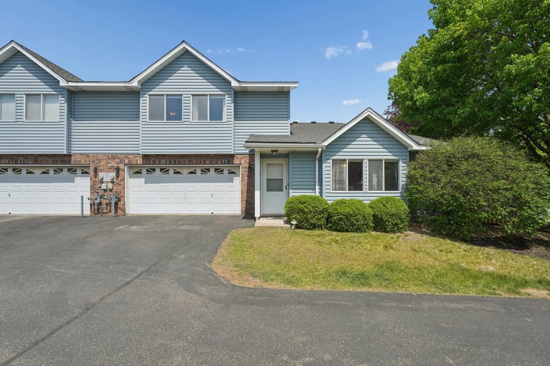 6 Oak Rd #B, Circle Pines, MN 55014