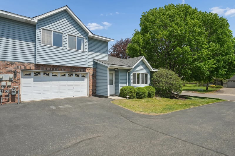 6 Oak Rd #B, Circle Pines, MN 55014