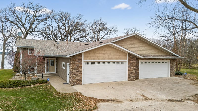 15494 Camp Winona Trl, Faribault, MN 55021