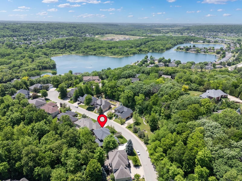 2422 Salem Heights Ln SW, Rochester, MN 55902