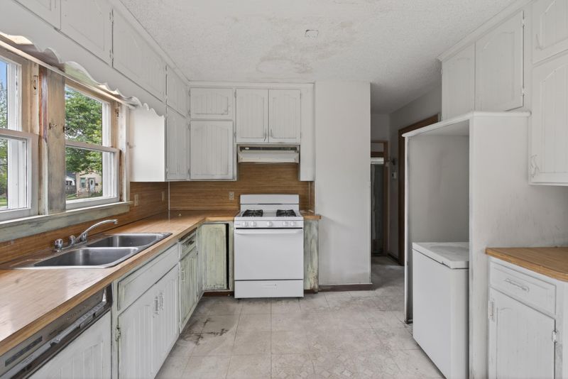 4019 Bryant Ave N, Minneapolis, MN 55412