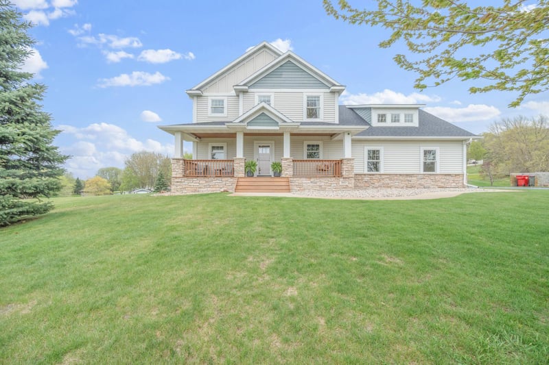 3693 Crestwood Rg NE, Alexandria, MN 56308