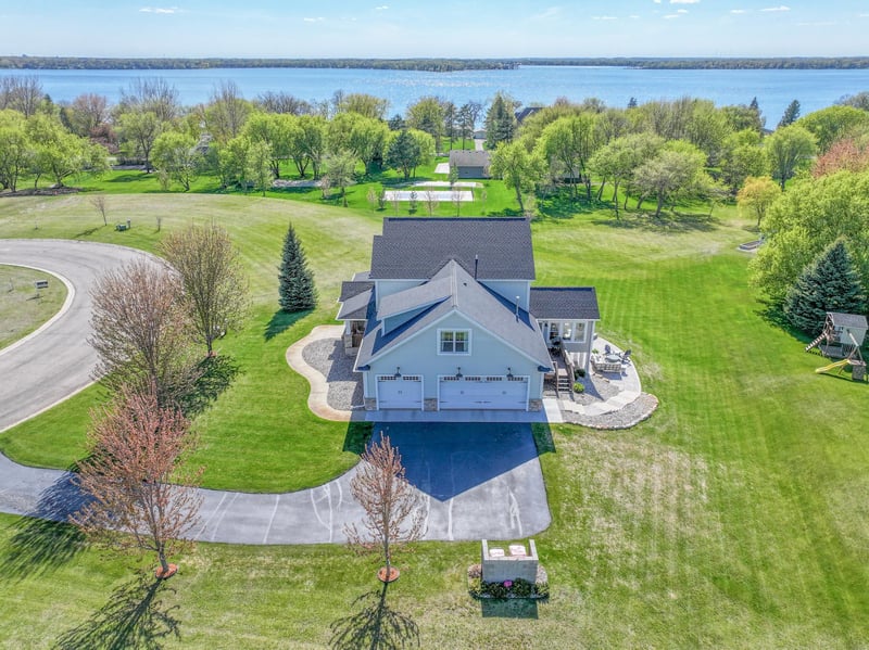 3693 Crestwood Rg NE, Alexandria, MN 56308