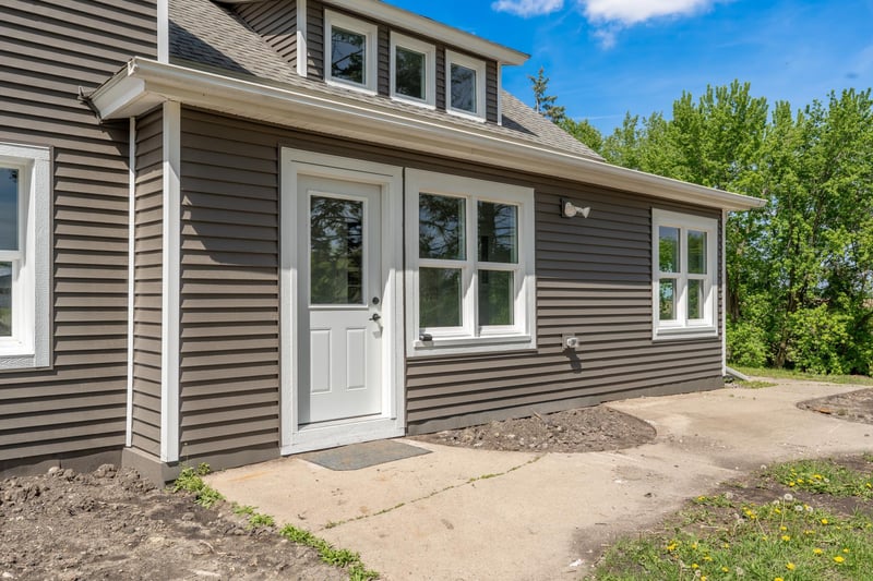 6950 270th St W, New Prague, MN 56071