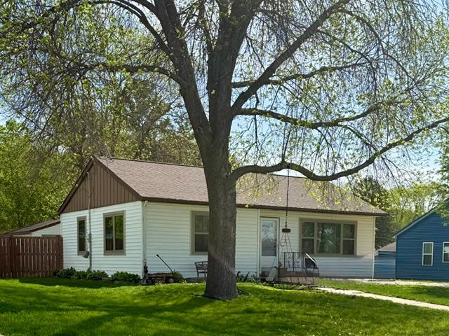361 N Park Dr, Morton, MN 56270