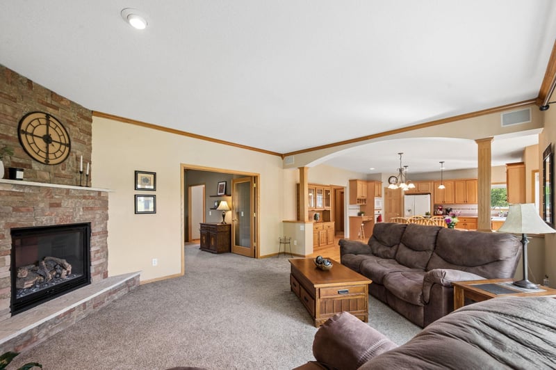 2031 Louden Ave N, Glencoe, MN 55336