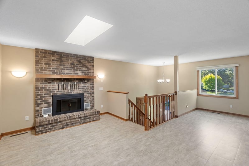 14566 Kerry St NW, Andover, MN 55304