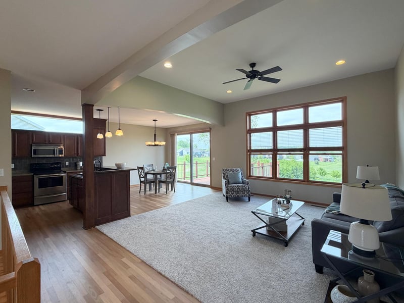 818 Augusta Ave, Zumbrota, MN 55992