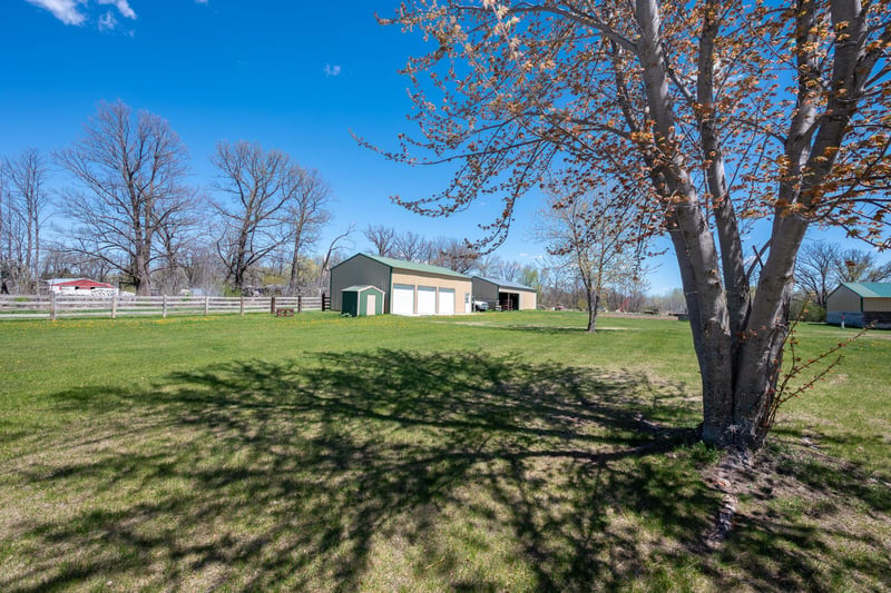 1017 E Kings Hill Rd, Hewitt, MN 56453