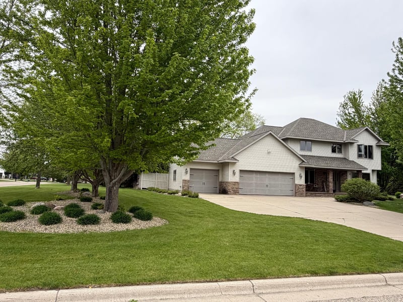 1511 3rd St NE, Willmar, MN 56201