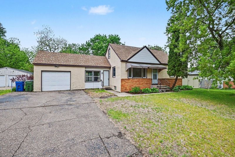 5422 Madison St NE, Fridley, MN 55421